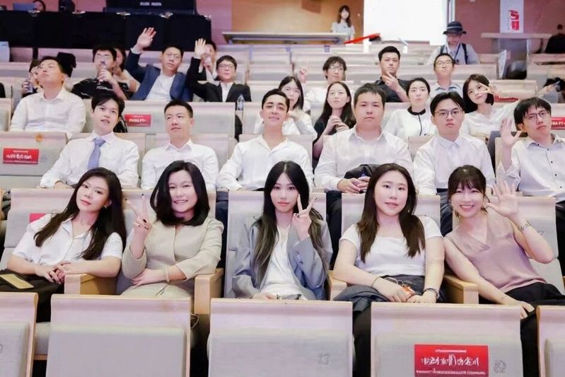Fmba Cast Navigating Asia's Future: Southeast Asian Voices at Fudan's FMBA FT+丨FMBA